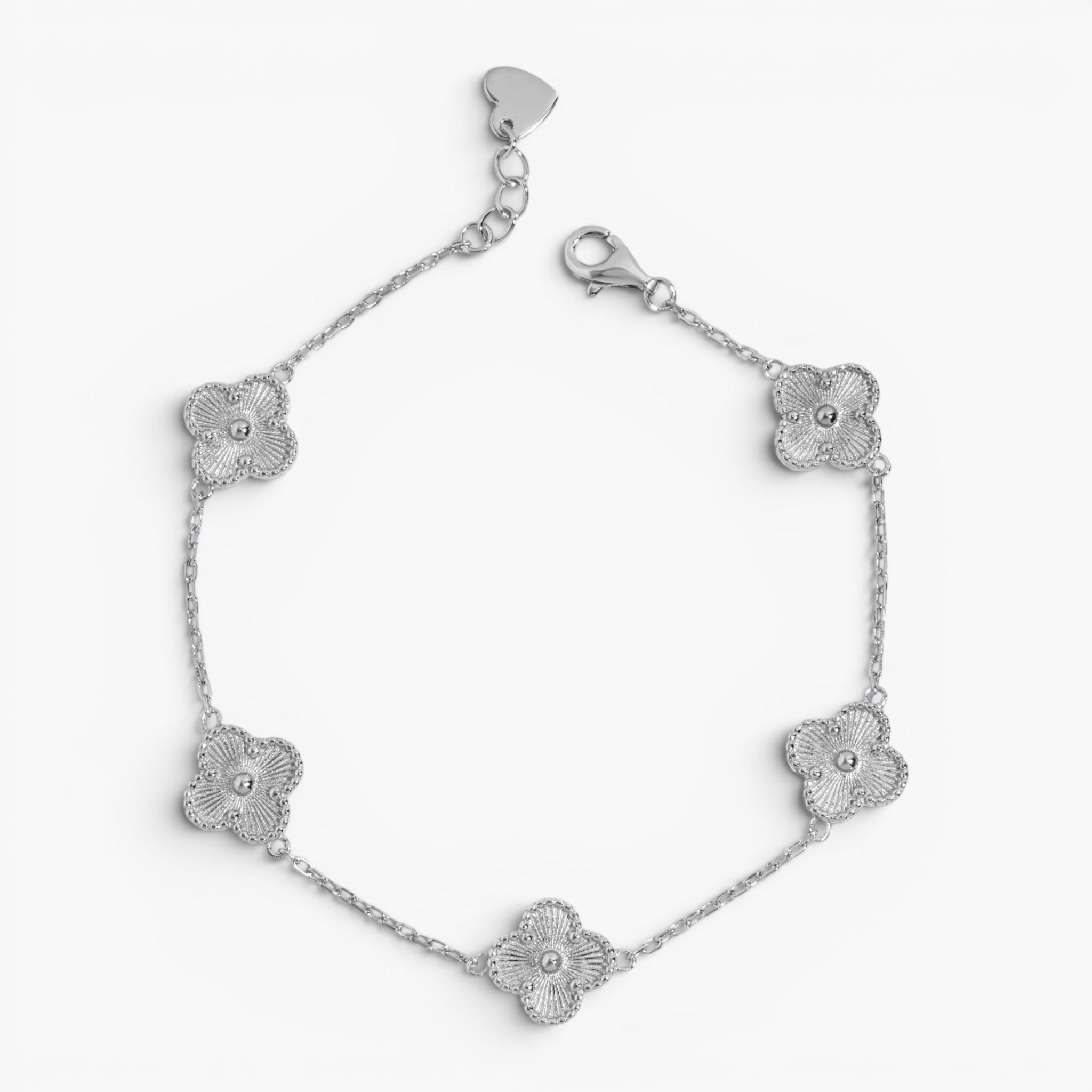 Detailed Gold Lucky Clover Bracelet