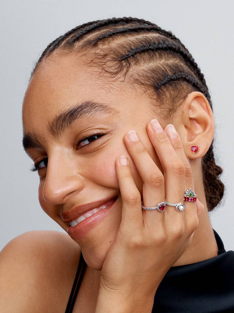 Sparkling Elevated Heart Ring