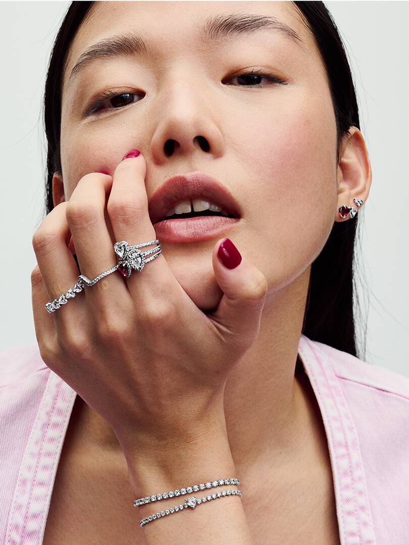 Sparkling Elevated Heart Ring