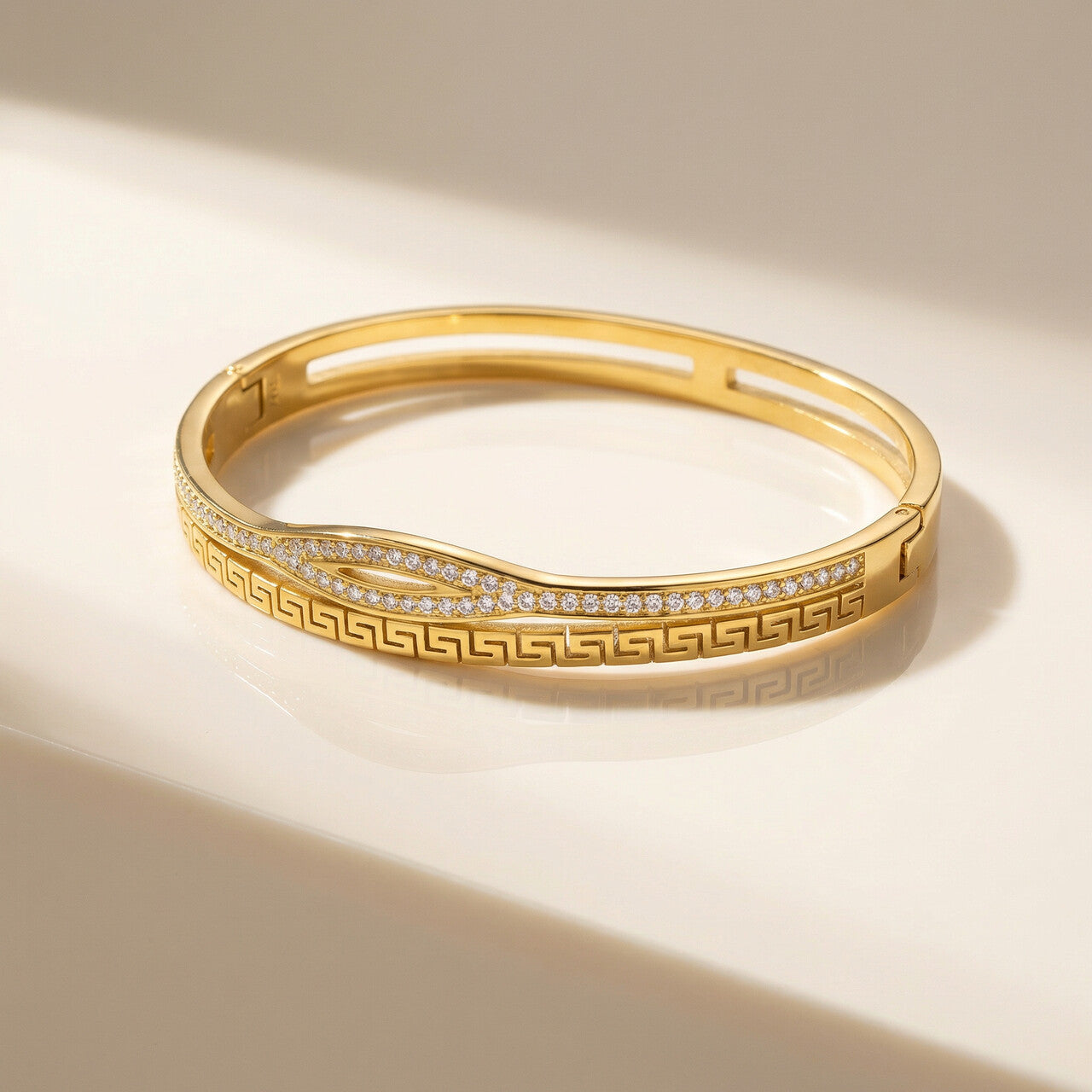 Multi Stone Q Clasp Bracelet