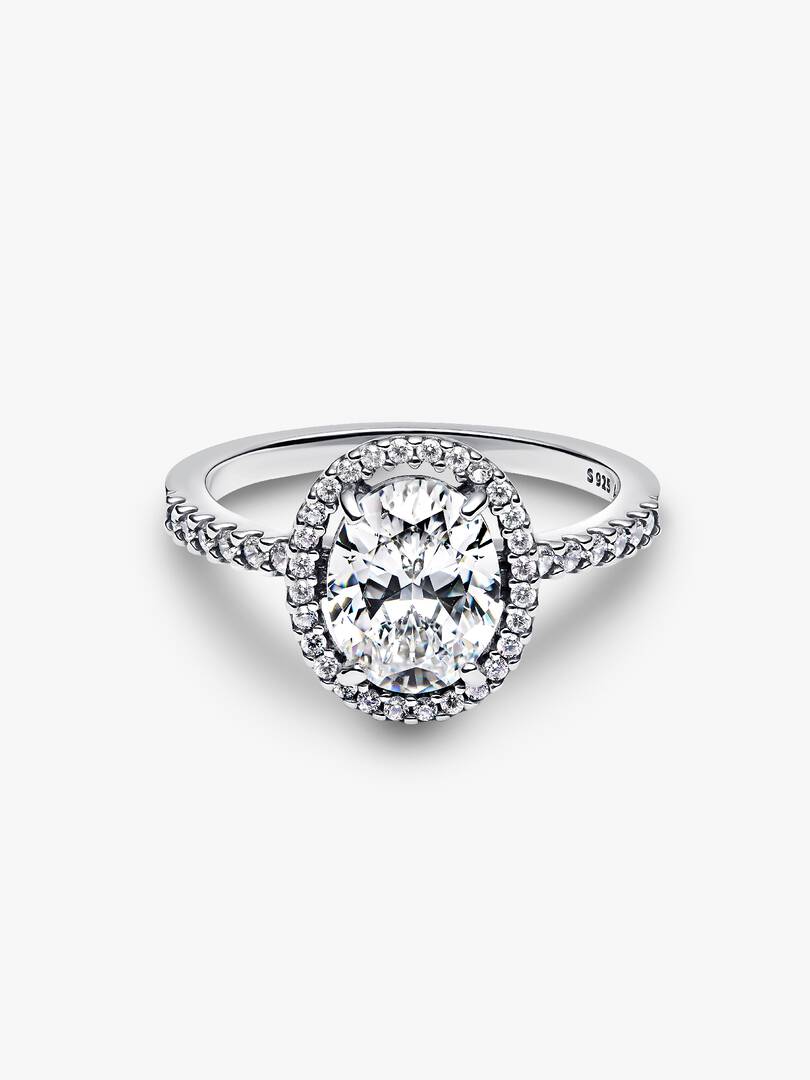 Oval Sparkling Halo Ring