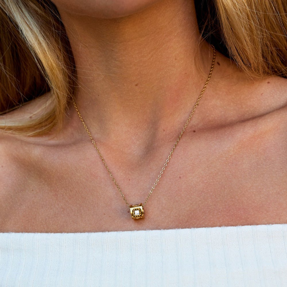 Orvya Black Agate Cube Pendant Necklace