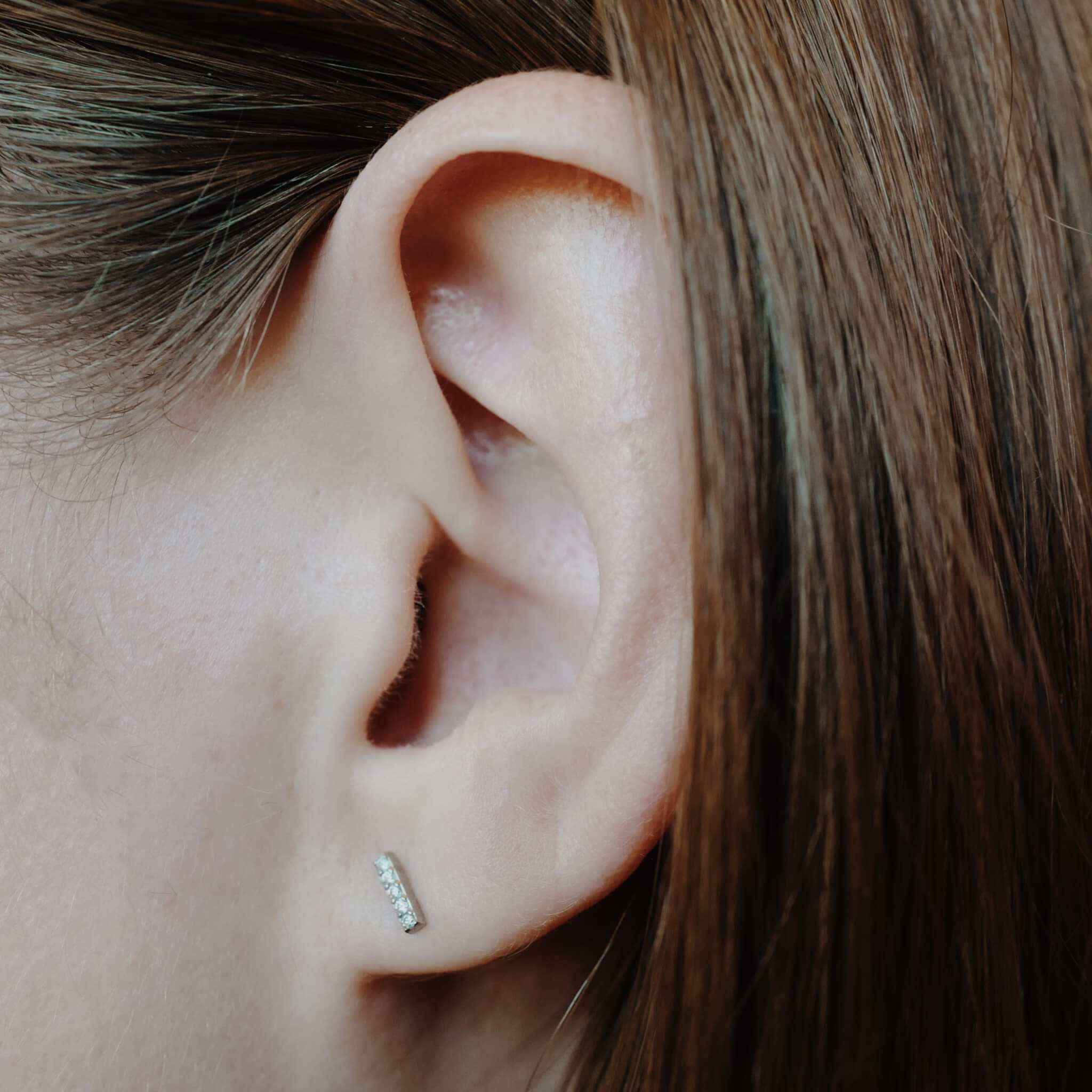 Pave Bar Studs