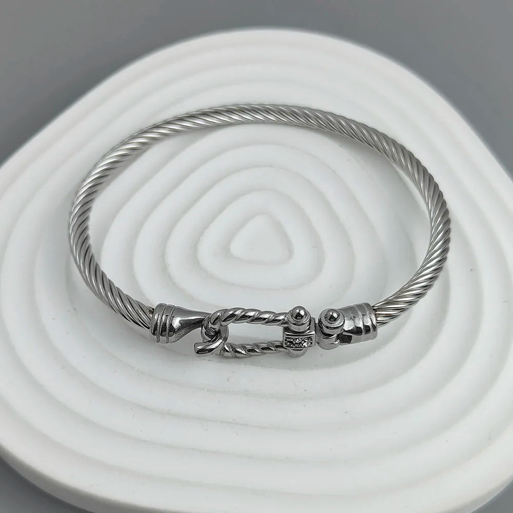 Velari Twisted Cable Buckle Bracelet