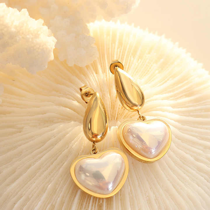 Vintage Pearl Heart Earrings