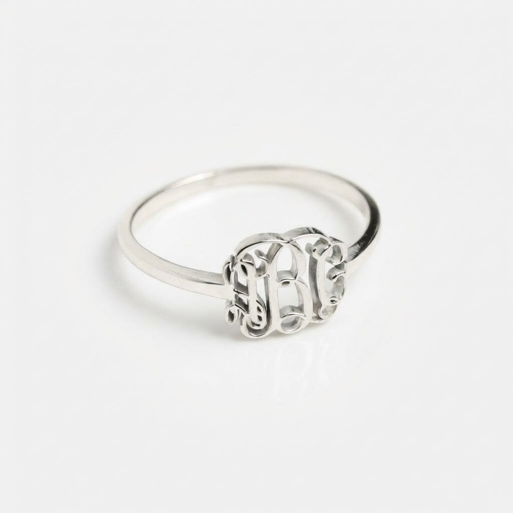 Minimal Monogram Initial Ring