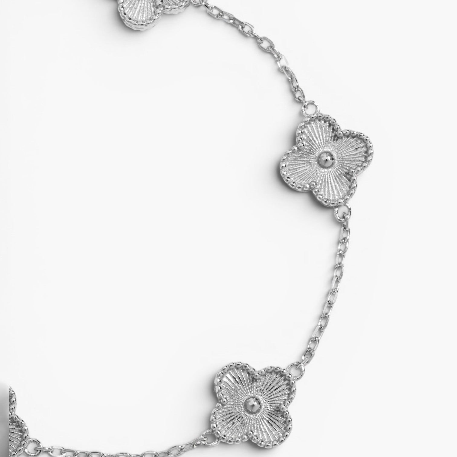 Detailed Gold Lucky Clover Bracelet